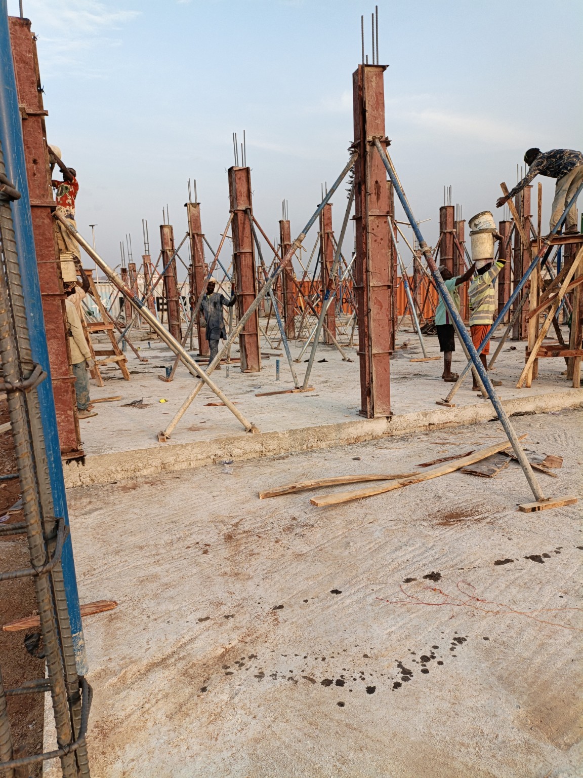 Reinforced concrete columns at an ARASIO project